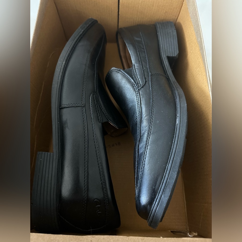Clarks Men's Tilden Free Loafer Size 11M, Black only worn once. - Picture 2 of 6